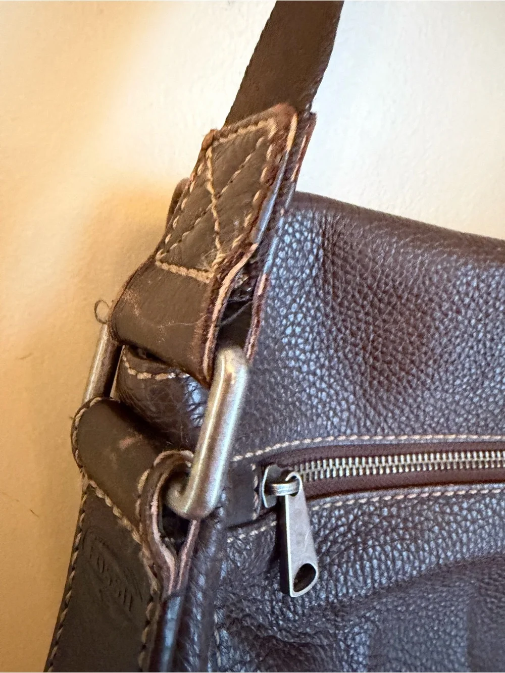 FOSSIL Mens Brown Pebbled Leather Messenger Crossbody Bag Laptop Distressed